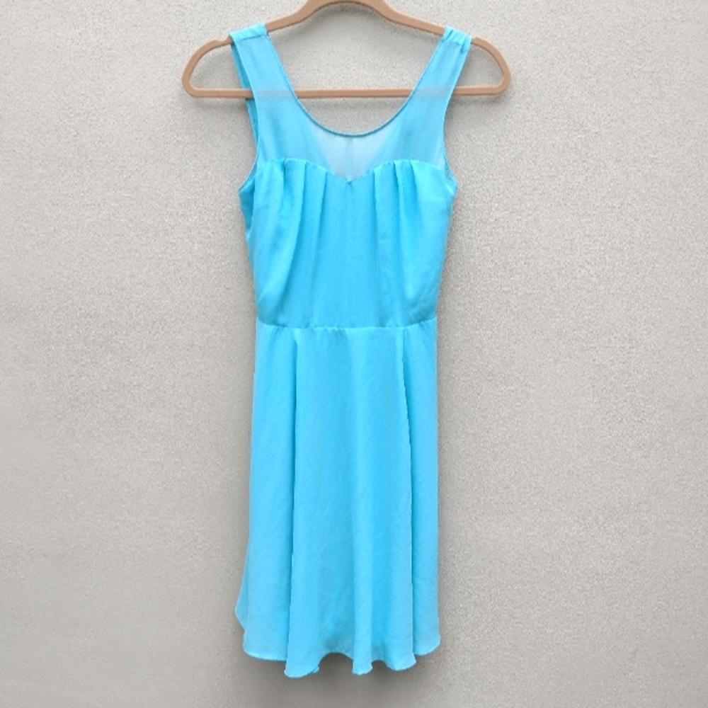 Express Light / Baby Blue Sleeveless Flowing Crossover Back Dress Size 2